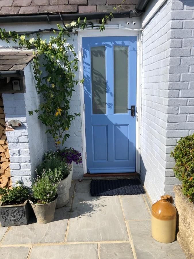 Cosy Cottage Ground Floor Bedroom Ensuite With Private Entrance Chichester Eksteriør billede