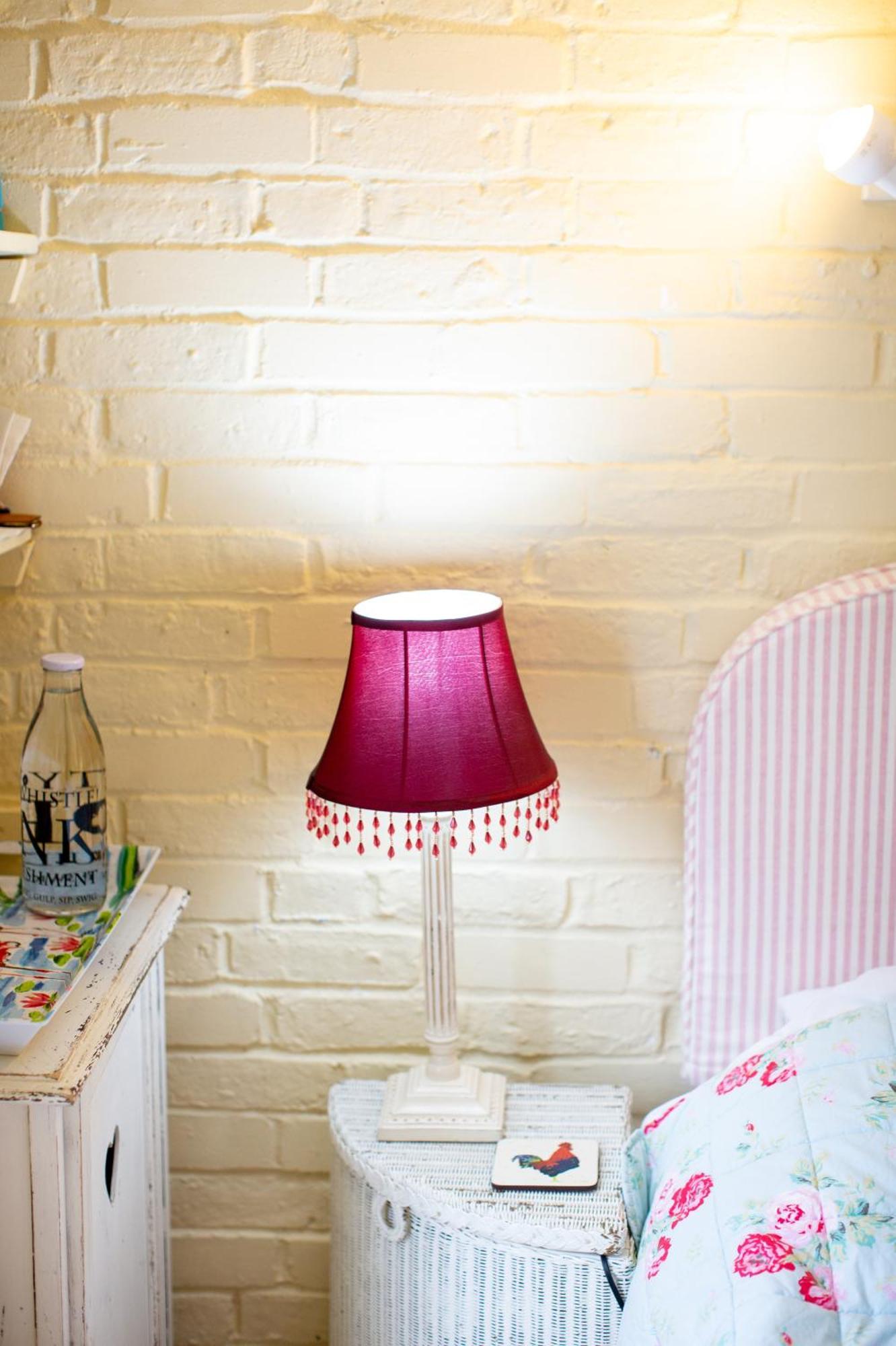 Cosy Cottage Ground Floor Bedroom Ensuite With Private Entrance Chichester Eksteriør billede